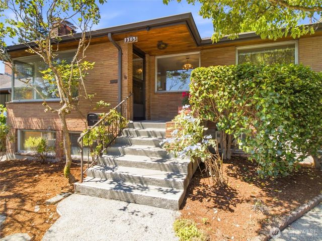 7305 Earl Avenue NW, Seattle, WA 98117