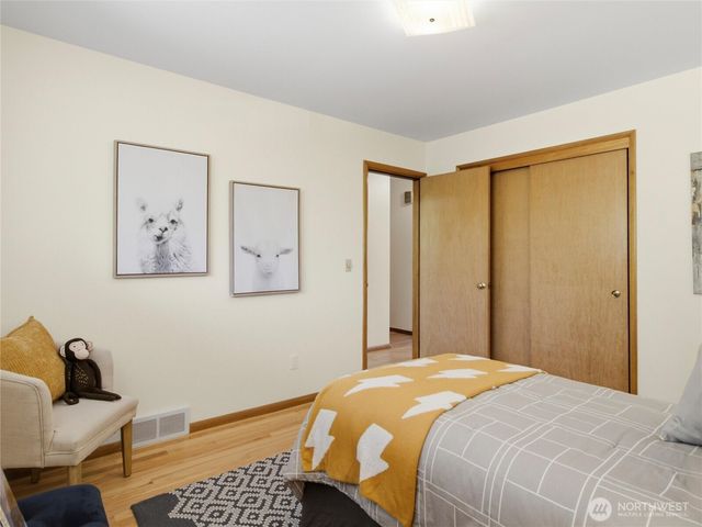 7305 Earl Avenue NW, Seattle, WA 98117
