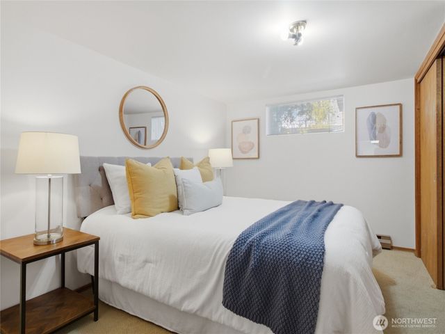 7305 Earl Avenue NW, Seattle, WA 98117