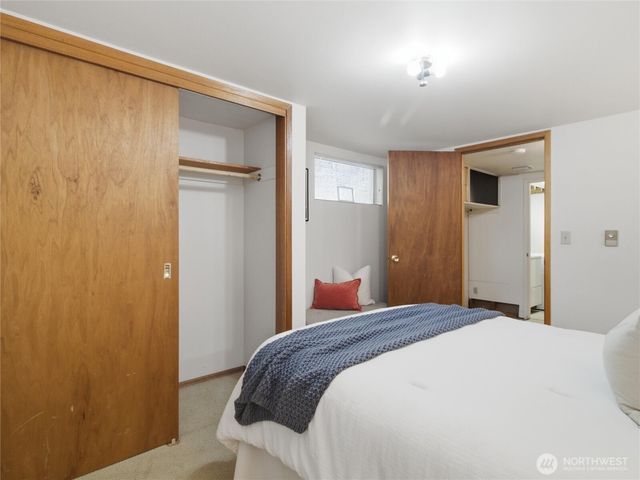 7305 Earl Avenue NW, Seattle, WA 98117