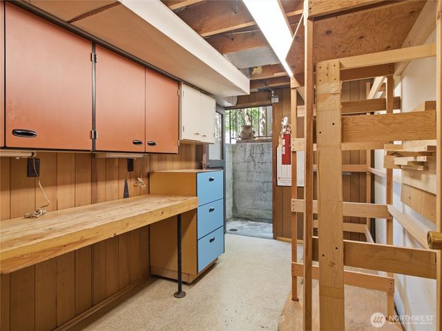 7305 Earl Avenue NW, Seattle, WA 98117