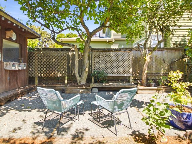 7305 Earl Avenue NW, Seattle, WA 98117