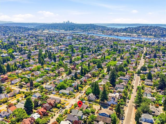 7305 Earl Avenue NW, Seattle, WA 98117