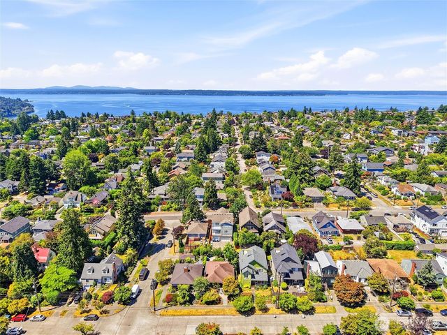 7305 Earl Avenue NW, Seattle, WA 98117