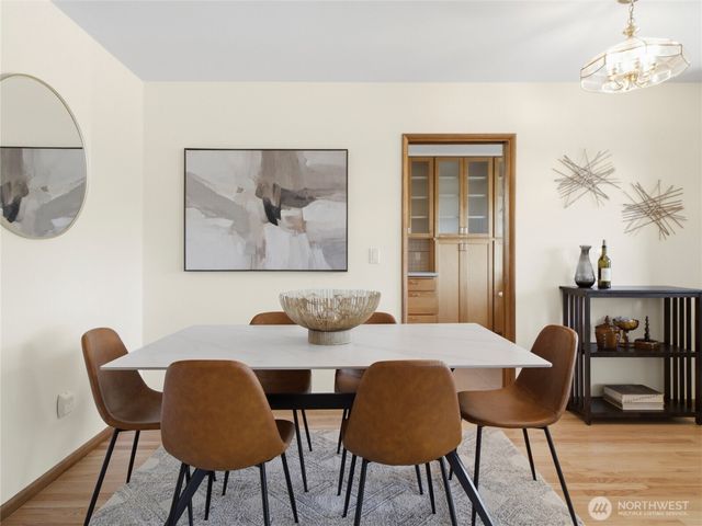 7305 Earl Avenue NW, Seattle, WA 98117