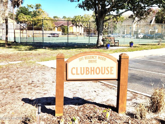 375 GREENCASTLE Road 72, Jacksonville, FL 32225