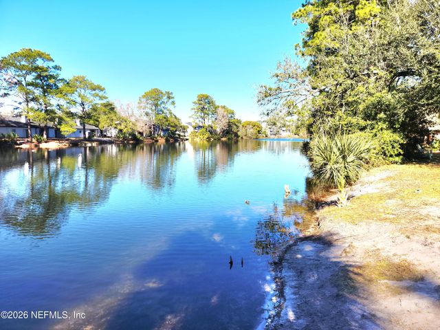 375 GREENCASTLE Road 72, Jacksonville, FL 32225