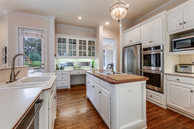 13920 Hillcrest Road, Dallas, TX 75240