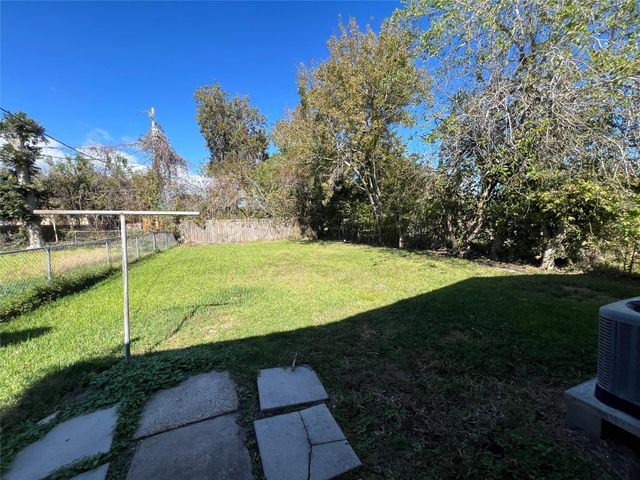 1710 Brookshire Street, La Marque, TX 77568