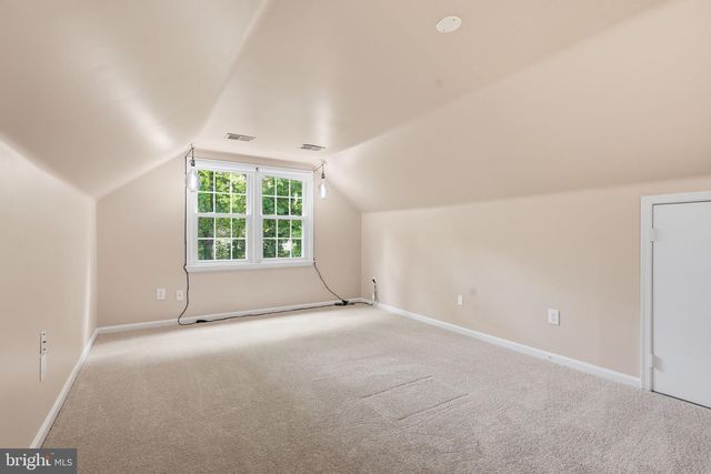 11913 HOLLY SPRING DR, Great Falls, VA 22066