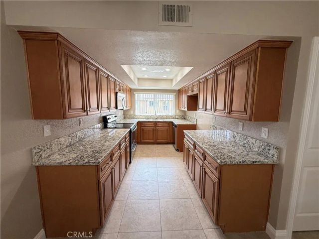 2063 Charle C2, Costa Mesa, CA 92627