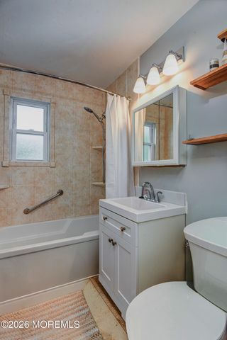 500 Cliffwood Avenue D2, Matawan, NJ 07747