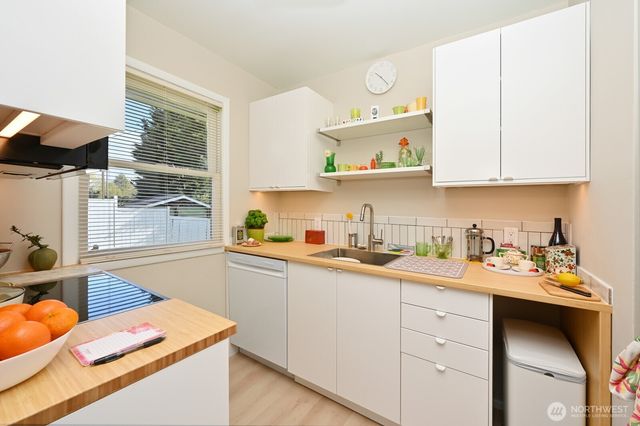 9328 31st Avenue SW, Seattle, WA 98126