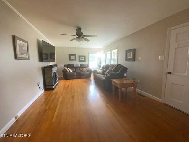 1201 Blossom Lane, Kingston, TN 37763