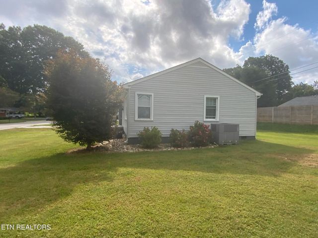 1201 Blossom Lane, Kingston, TN 37763