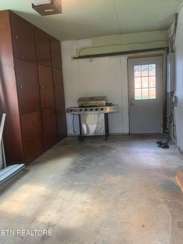 1201 Blossom Lane, Kingston, TN 37763