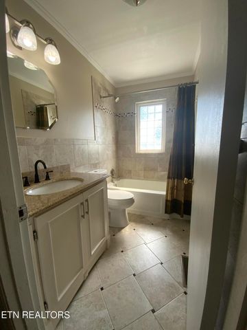 1201 Blossom Lane, Kingston, TN 37763