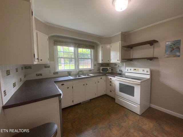 1201 Blossom Lane, Kingston, TN 37763