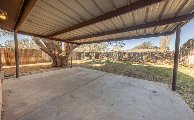 7404 Fir Avenue, Lubbock, TX 79404