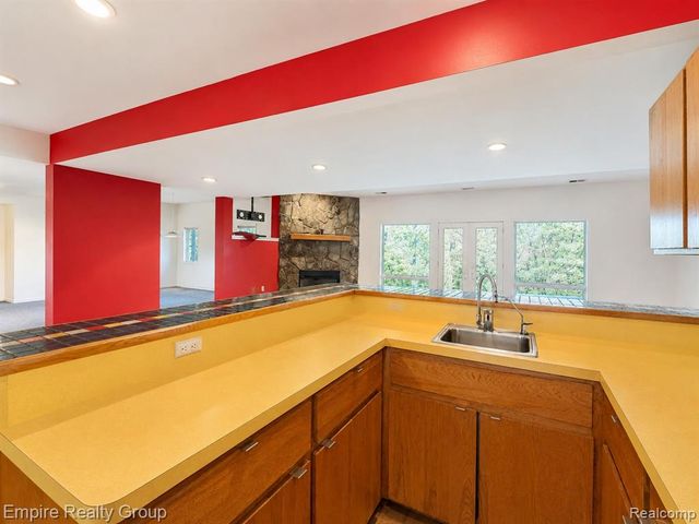 2111 Oak Terrace, Ortonville, MI 48462