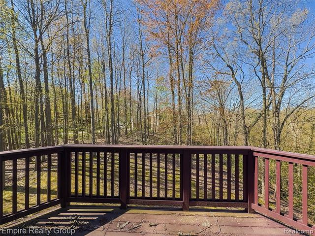 2111 Oak Terrace, Ortonville, MI 48462