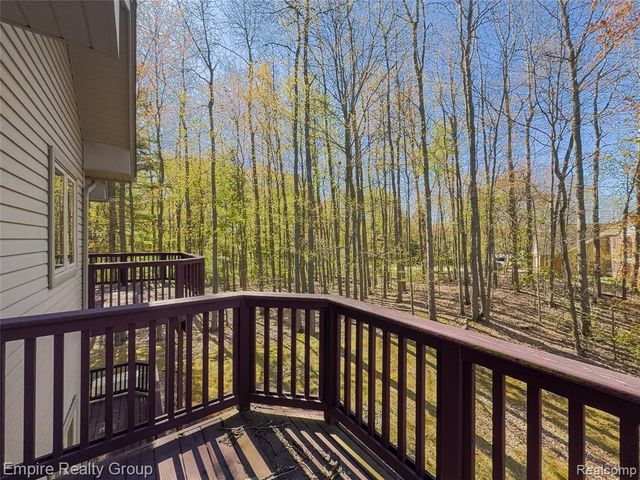 2111 Oak Terrace, Ortonville, MI 48462
