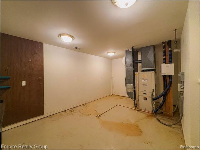 2111 Oak Terrace, Ortonville, MI 48462