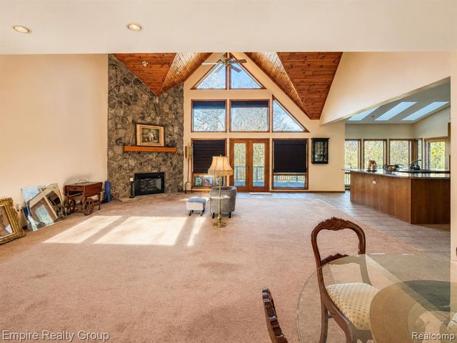 2111 Oak Terrace, Ortonville, MI 48462
