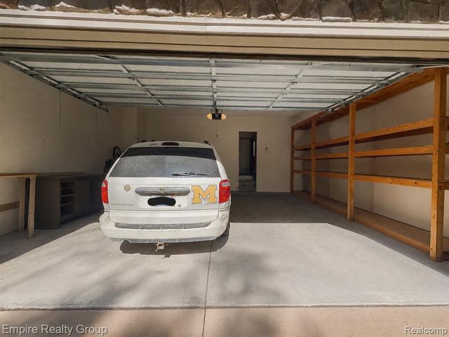 2111 Oak Terrace, Ortonville, MI 48462