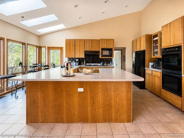 2111 Oak Terrace, Ortonville, MI 48462