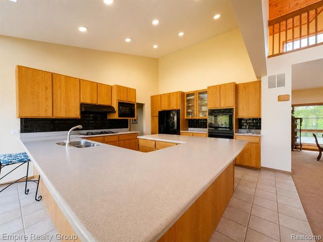 2111 Oak Terrace, Ortonville, MI 48462