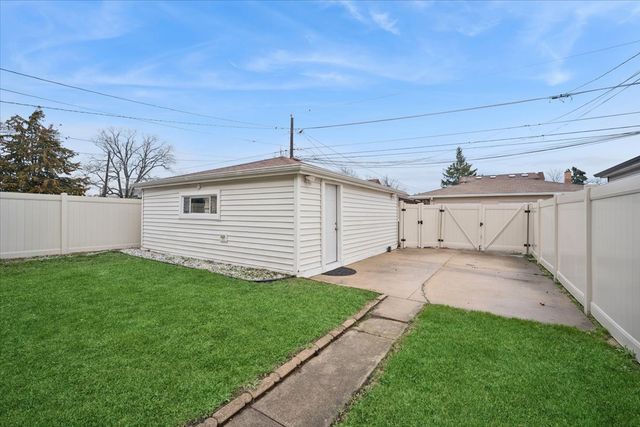 2455 Rhodes Avenue, River Grove, IL 60171