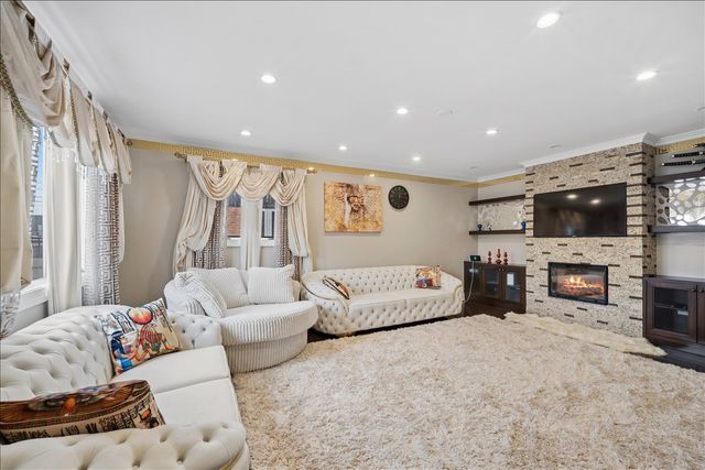 2455 Rhodes Avenue, River Grove, IL 60171