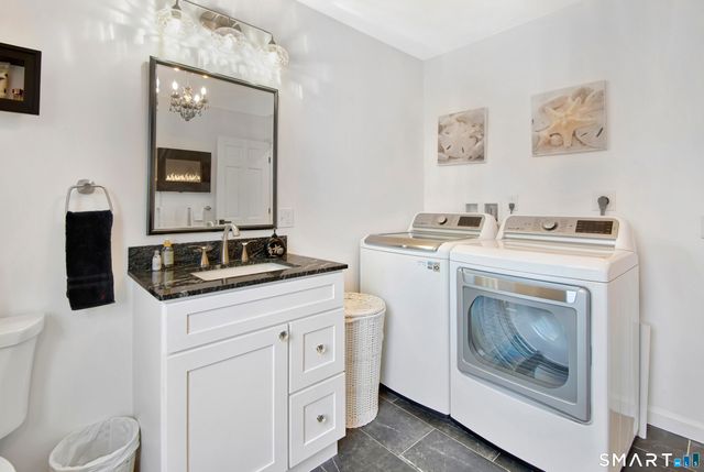 17 College Street, Old Saybrook, CT 06475