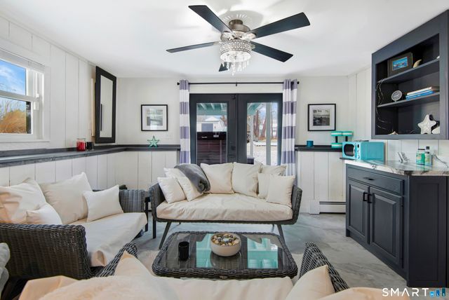 17 College Street, Old Saybrook, CT 06475