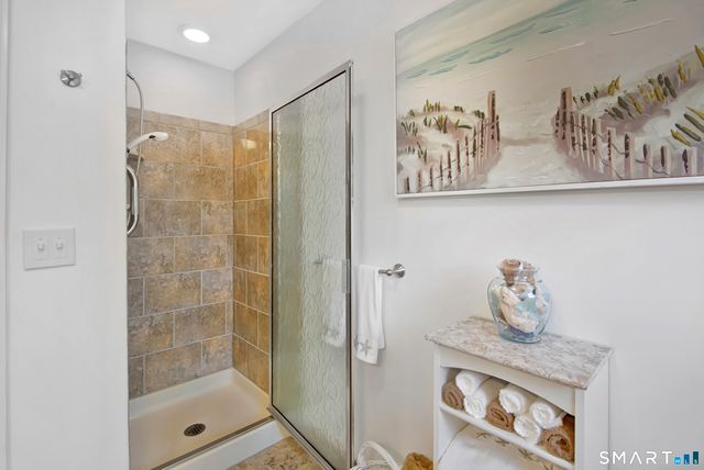 17 College Street, Old Saybrook, CT 06475