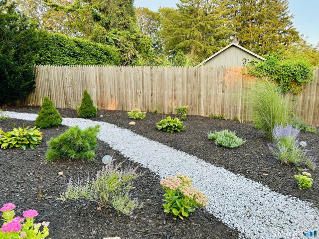 17 College Street, Old Saybrook, CT 06475