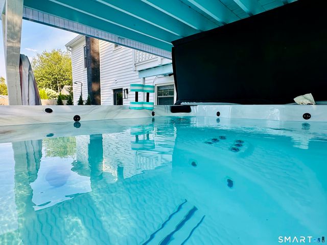 17 College Street, Old Saybrook, CT 06475