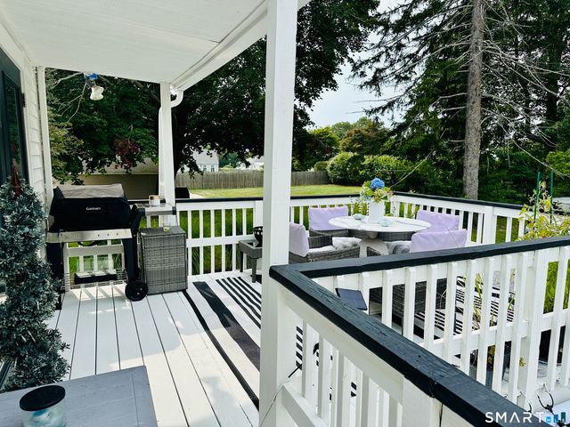 17 College Street, Old Saybrook, CT 06475