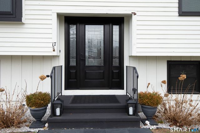 17 College Street, Old Saybrook, CT 06475