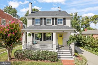 20 SUNSET DR, Alexandria, VA 22301