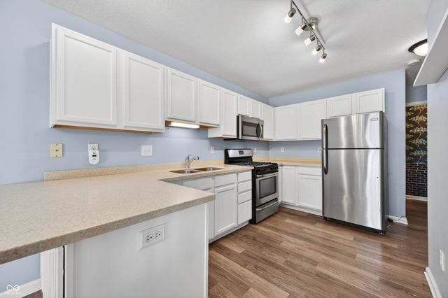 5816 Beacon Cove Way 29, Indianapolis, IN 46237