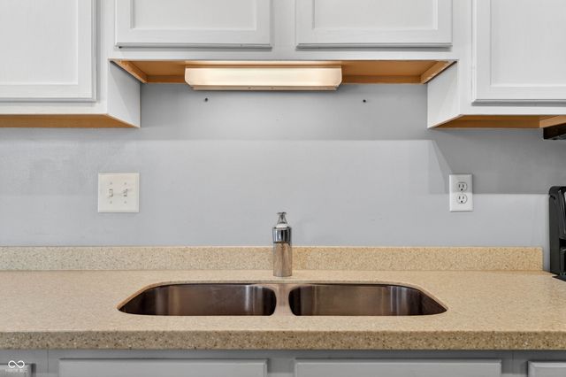 5816 Beacon Cove Way 29, Indianapolis, IN 46237