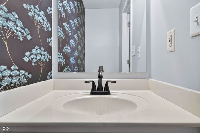 5816 Beacon Cove Way 29, Indianapolis, IN 46237