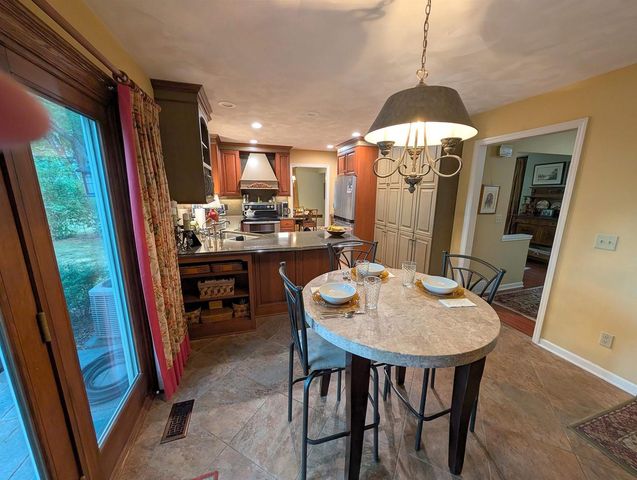 824 Suffolk Drive, Janesville, WI 53546