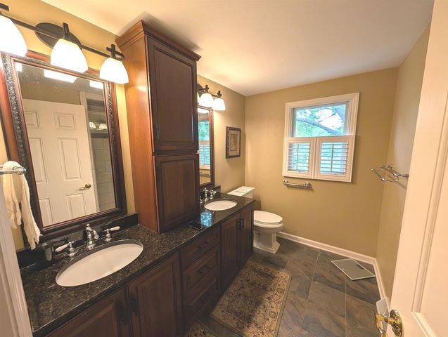 824 Suffolk Drive, Janesville, WI 53546