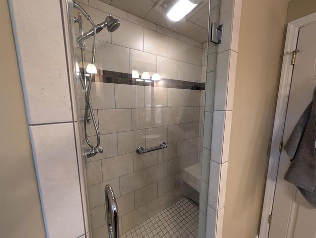 824 Suffolk Drive, Janesville, WI 53546