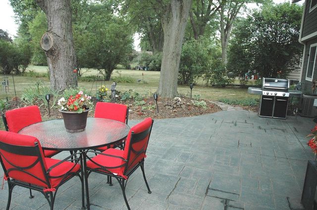 824 Suffolk Drive, Janesville, WI 53546