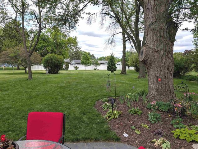824 Suffolk Drive, Janesville, WI 53546