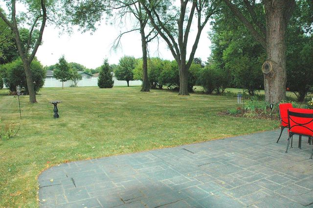 824 Suffolk Drive, Janesville, WI 53546